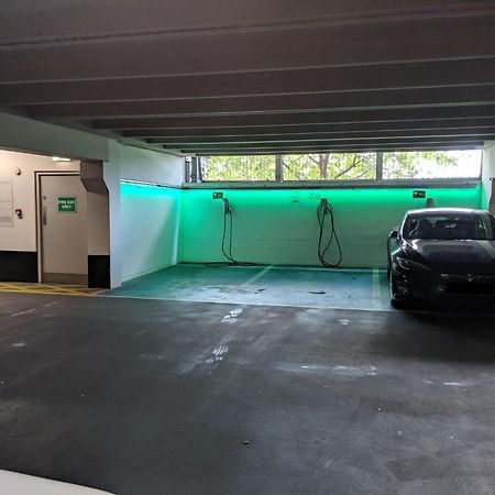 King Deluxe City Apt Large Space& Free Parking! No Balcony Leeds  Exteriör bild