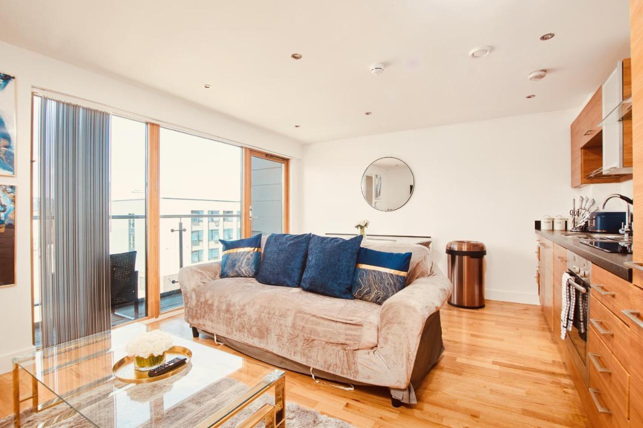 King Deluxe City Apt Large Space& Free Parking! No Balcony Leeds  Exteriör bild