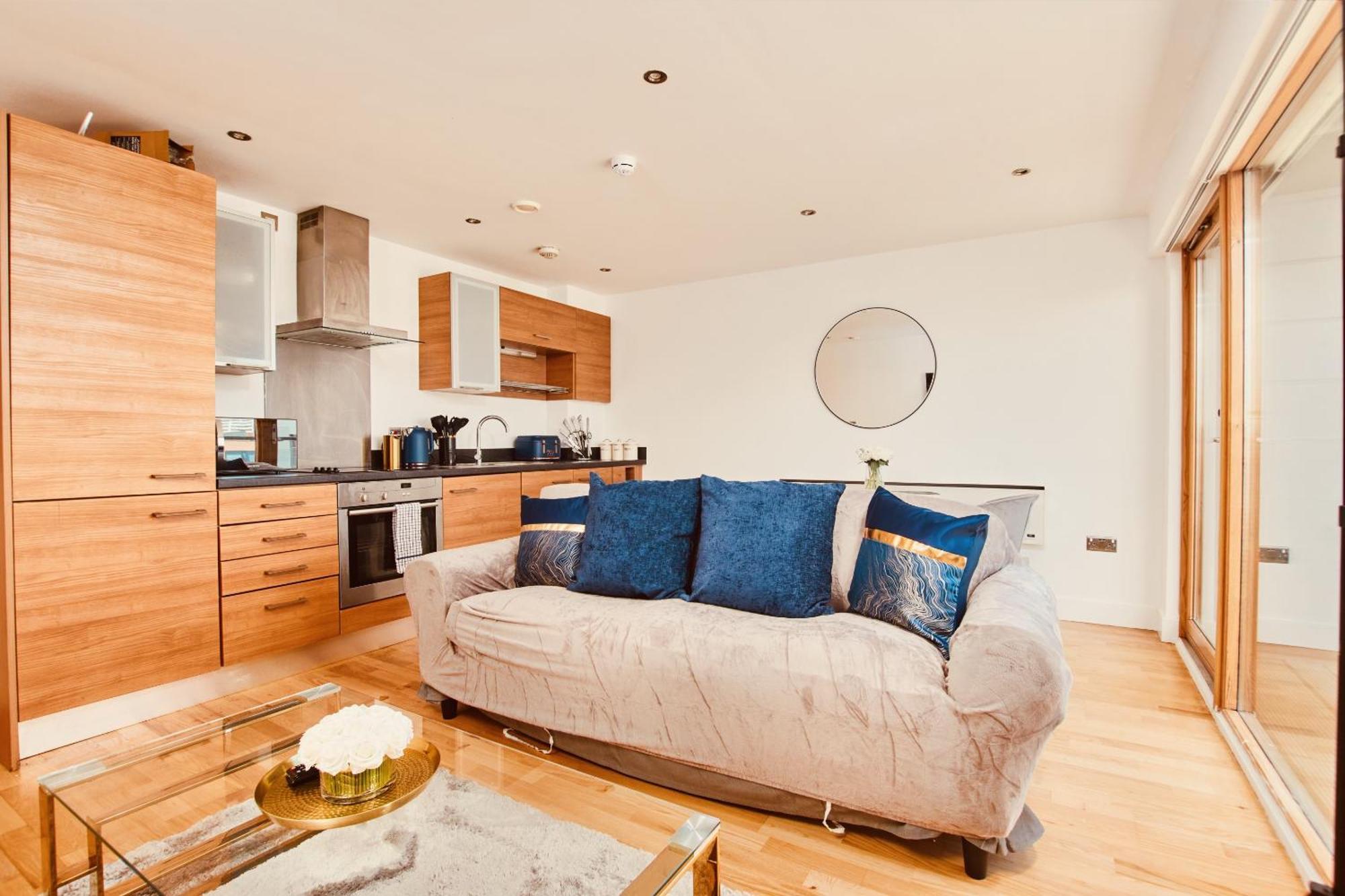 King Deluxe City Apt Large Space& Free Parking! No Balcony Leeds  Exteriör bild