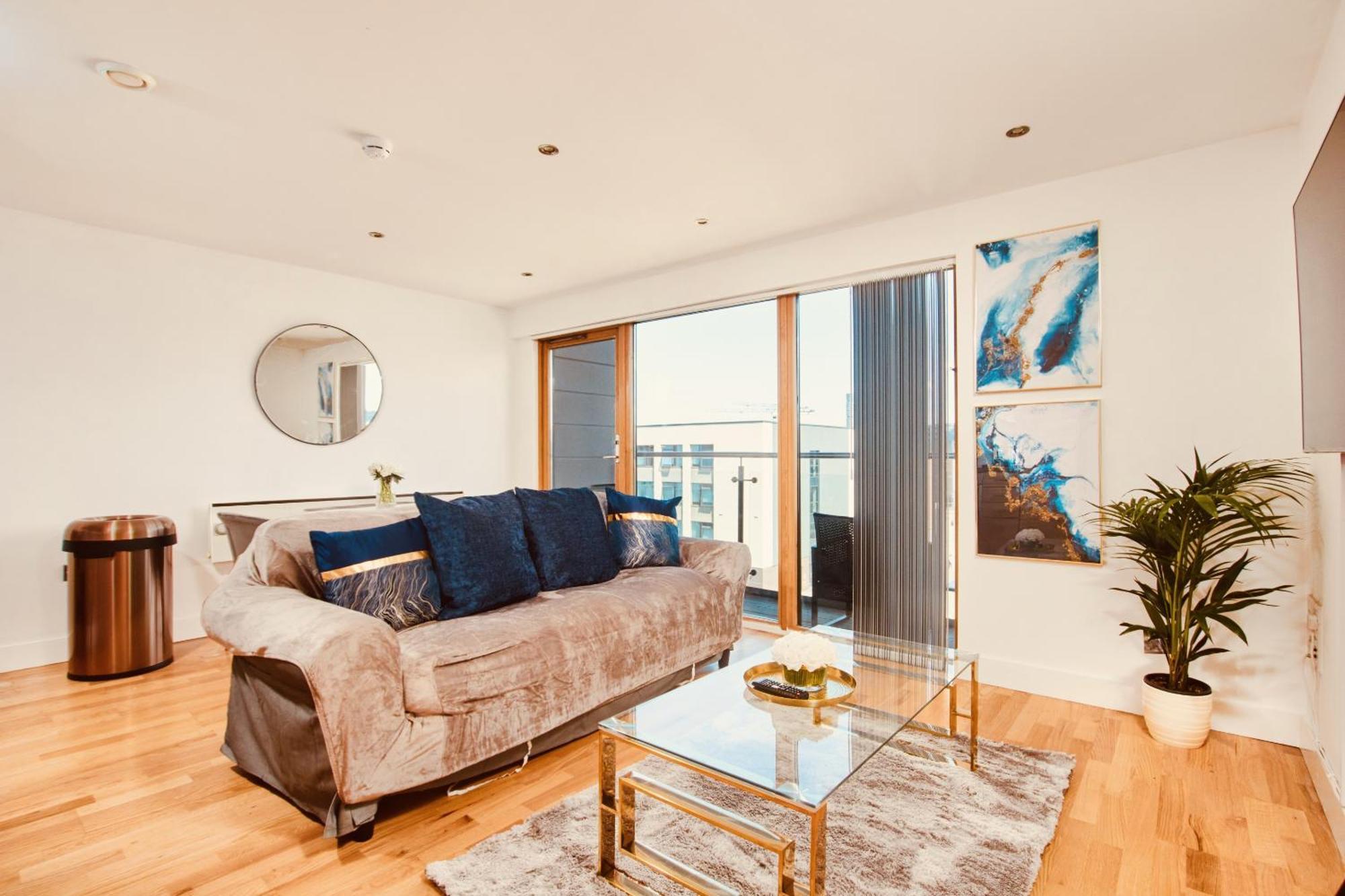 King Deluxe City Apt Large Space& Free Parking! No Balcony Leeds  Exteriör bild